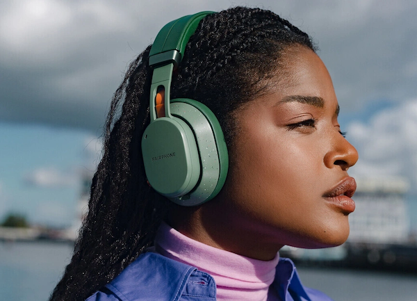 Fairbuds XL are made from recycled aluminium and 100% e-waste neutral ear cushions. These noise cancelling headphones have a swappable battery and can easily be fixed with replaceable parts including headband cover, battery, earcap covers, headband, 