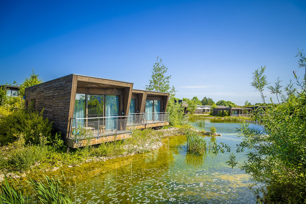 Ecolodgee Hotel Integrates Sustainable Architecture with Nature