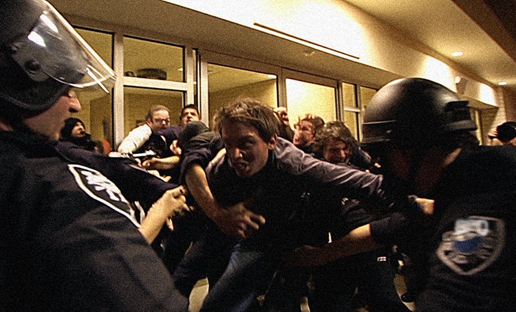 Niles Fuller attacks a Craven County S.W.A.T. captain at the entrance of Grand Erie Hospital after the killing spree (November 1st, 2008)