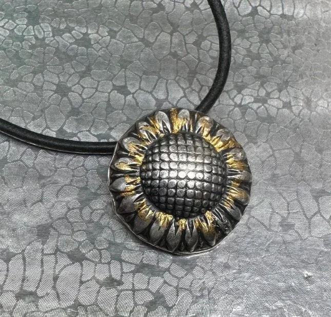 sunflower pendant4.jpg