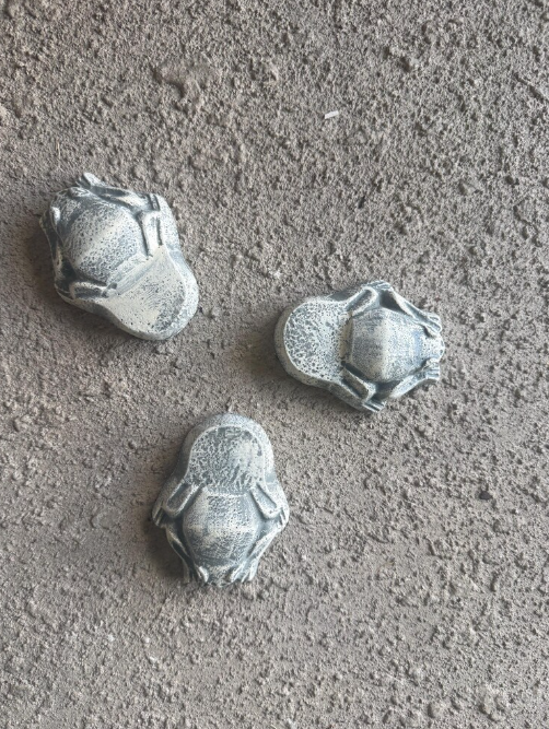 frog pot feet.png