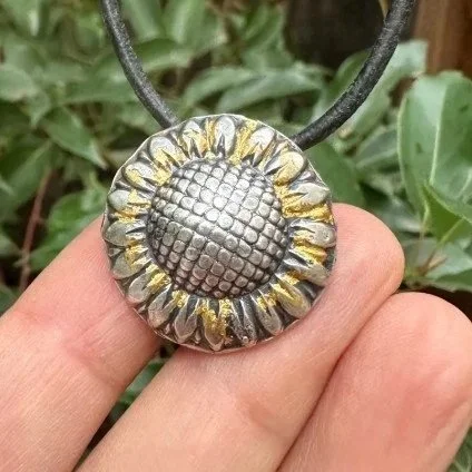 sunflower+pendant1.jpg