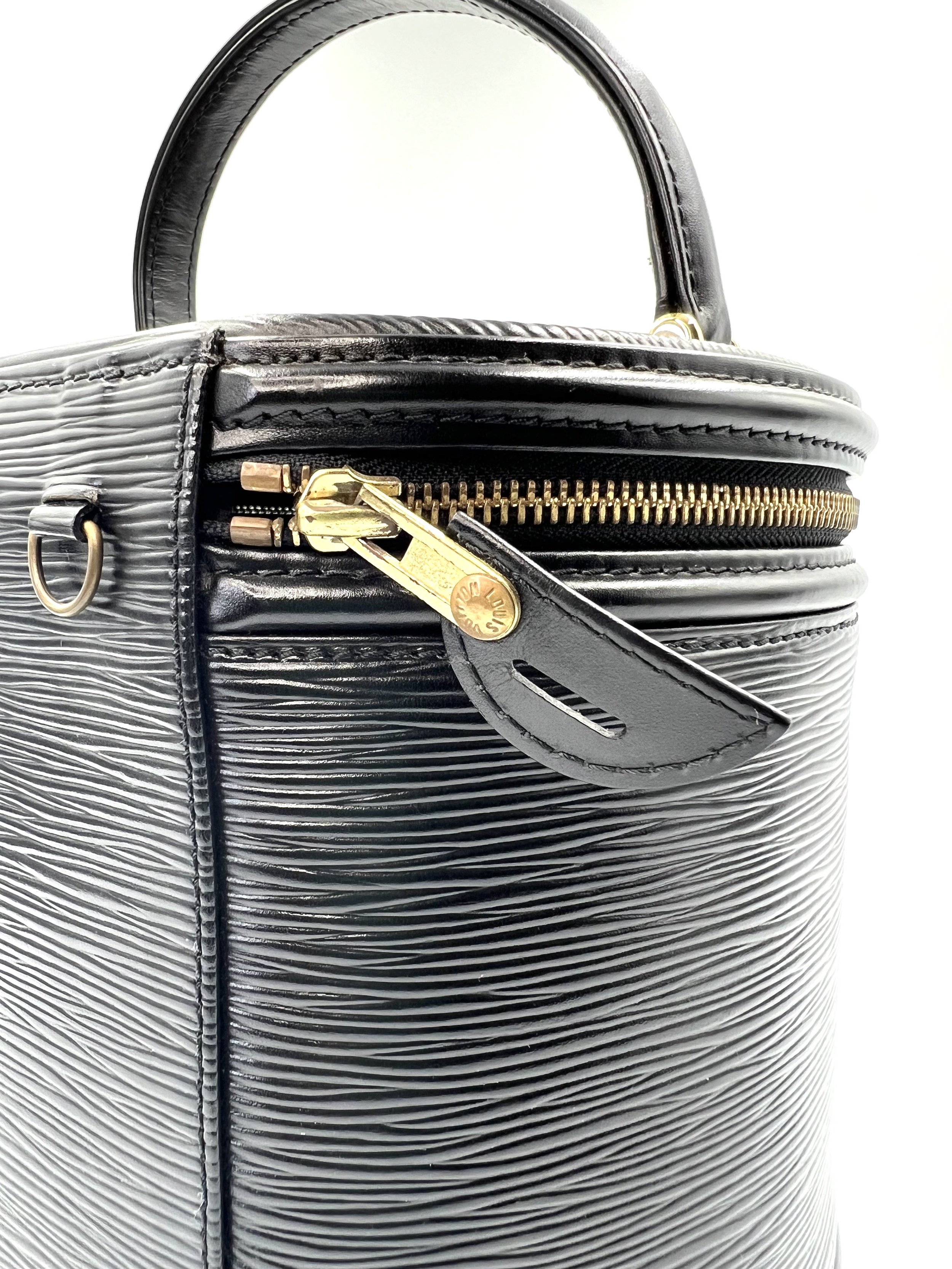 lvcannes_zipper.jpeg