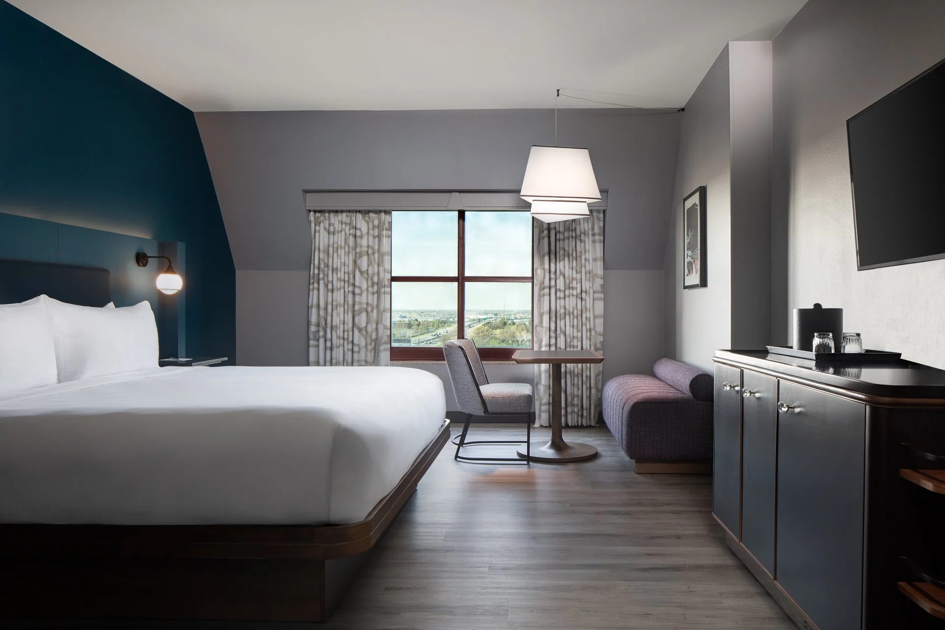 Club King Bedroom.jpg