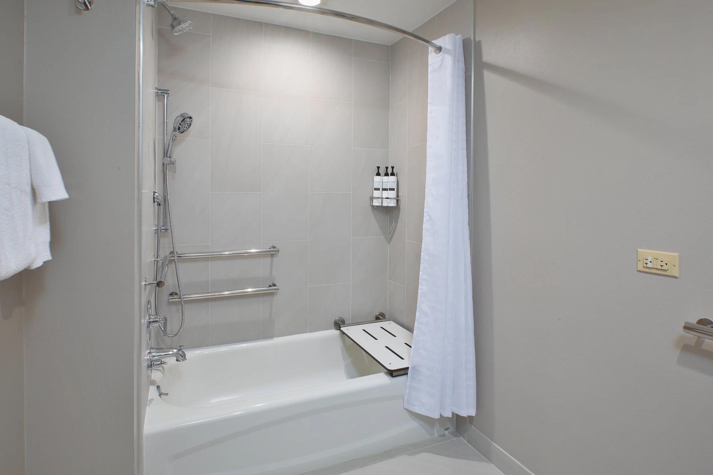 Hospitality Suite 7.jpg