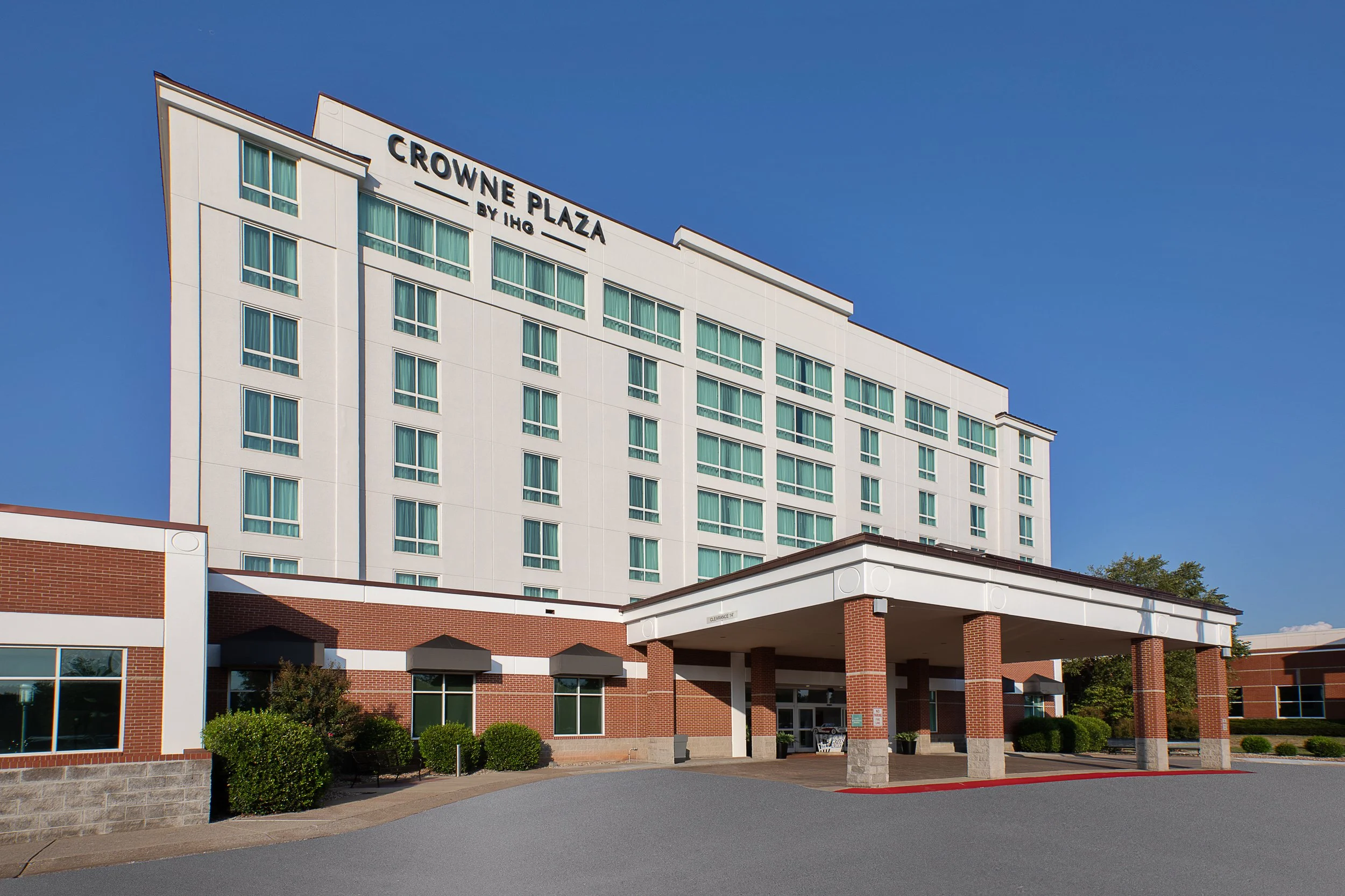 Exterior 4.jpg