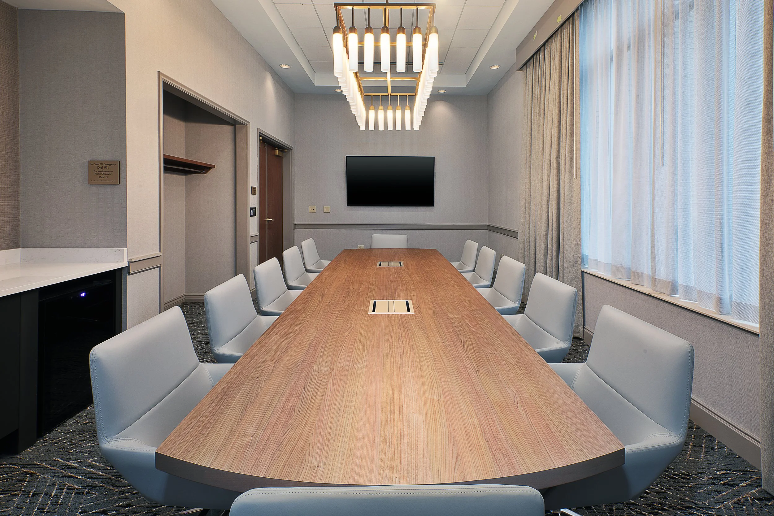 Boardroom 1.jpg