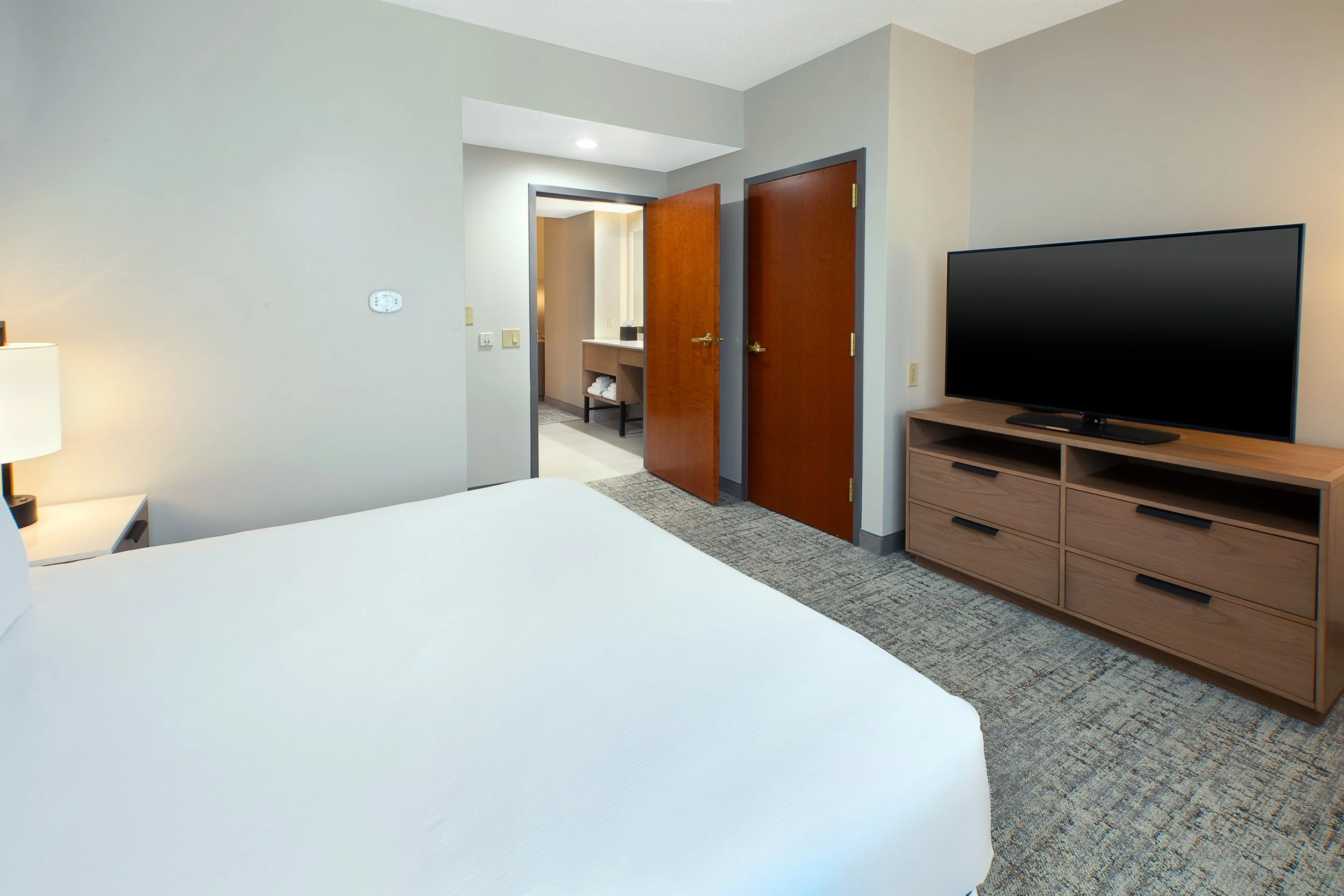 Hospitality Suite 9.jpg