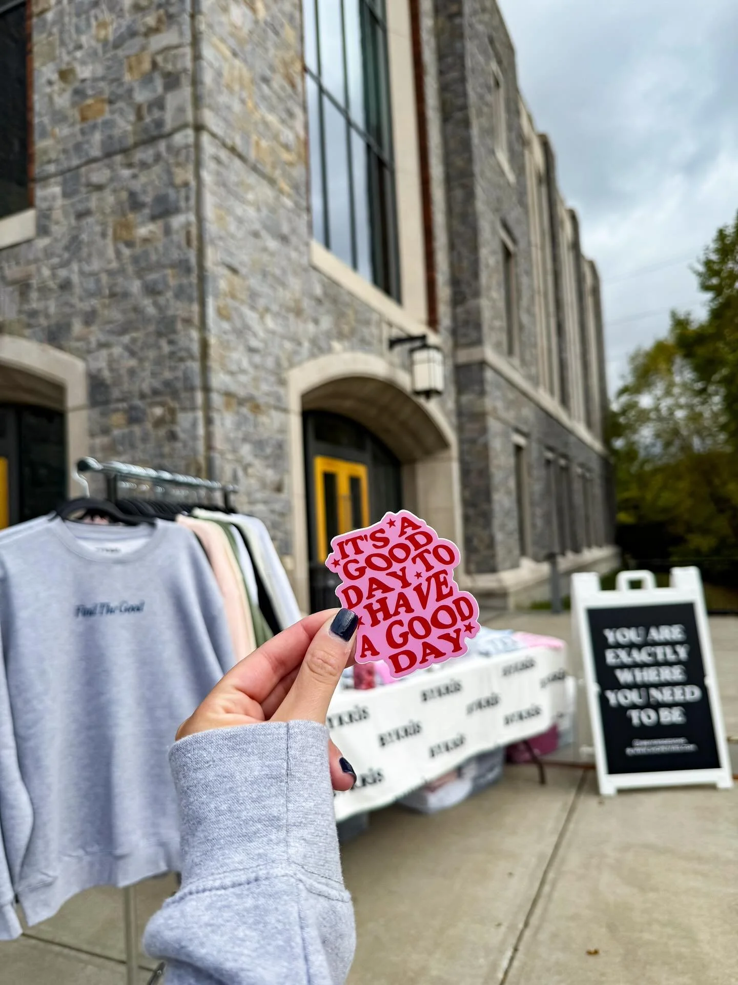 It&rsquo;s always a good time when BYKRIS comes to hang 🫶🏼💓

#smallbusiness #supportsmallbusiness #handmade #shopsmall #shoplocal #bridal #entrepreneur #business #supportlocal #fashion #love #localbusiness #explorepage #marketing #art #businessown