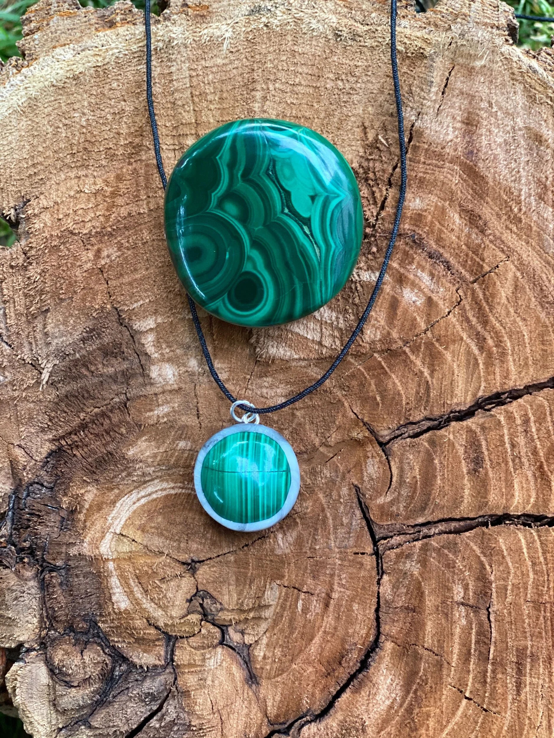 Malachite Phone Pop & Black Marble Malachite Necklace