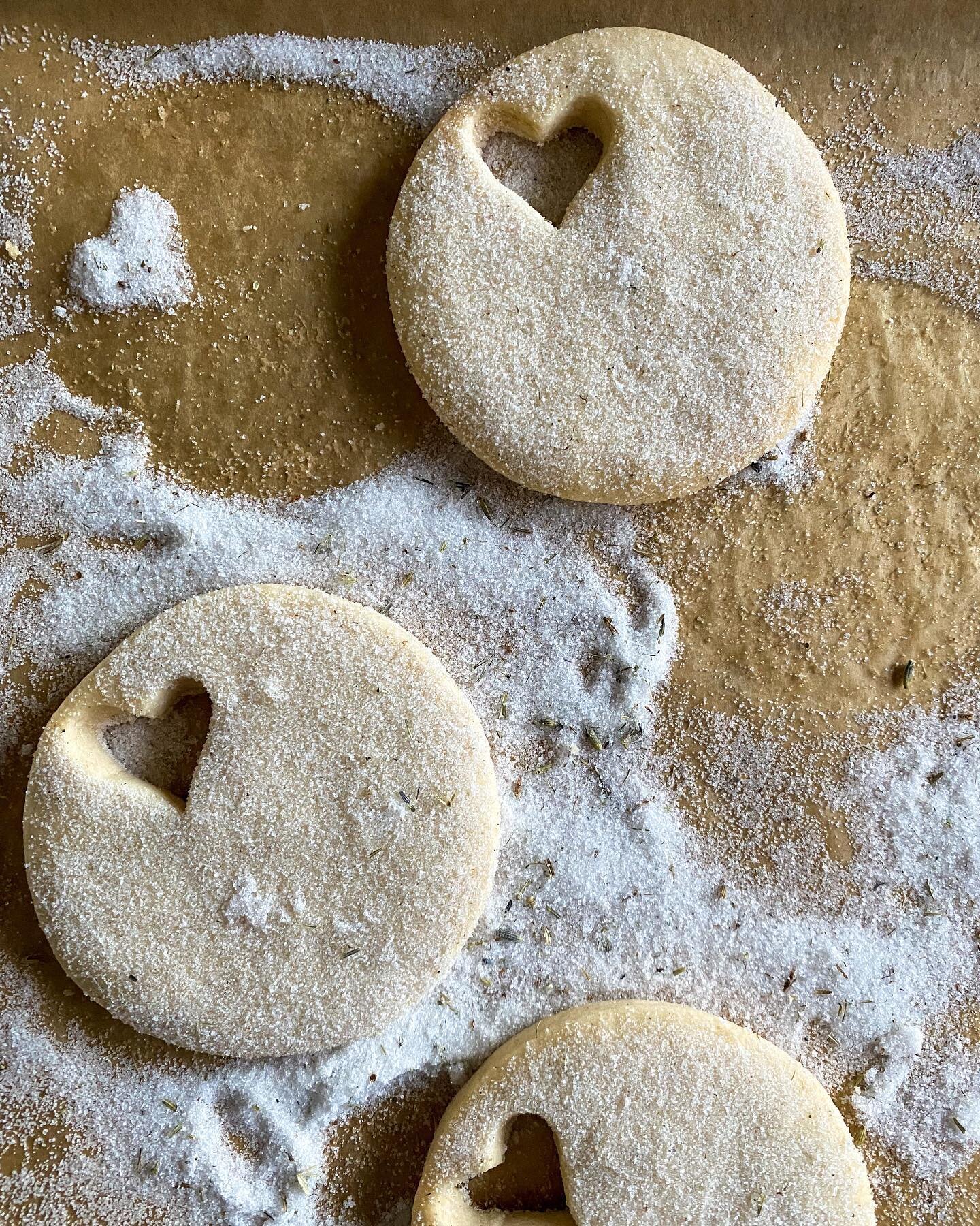 Vanilla Bean Shortbread dusted with Lavender Sugar ✨ 

I think these beauties will be popping up at your favorite farmer&rsquo;s markets this weekend! 

I will be at both markets this weekend! I&rsquo;ll have all the wonderful treats to complete your