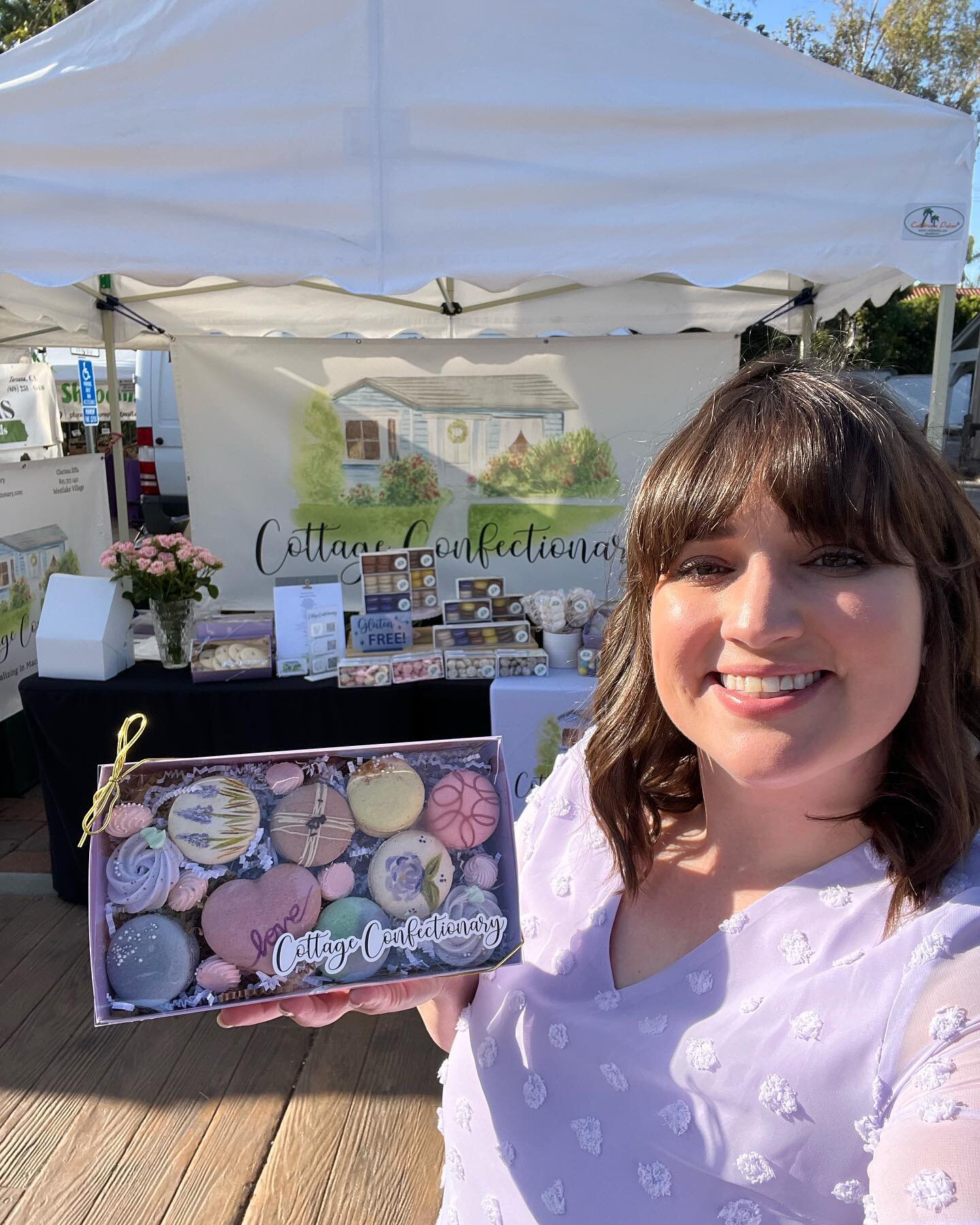 Mother&rsquo;s Day weekend is here! 🥳 

I will be at the Calabasas Farmer&rsquo;s Market today from 8 am - 1 pm! I&rsquo;ve got the gorgeous Mother&rsquo;s Day Gift Sets, Lavender Shortbread, Let&rsquo;s Do Brunch Packs, and more! 

Get your Momma w