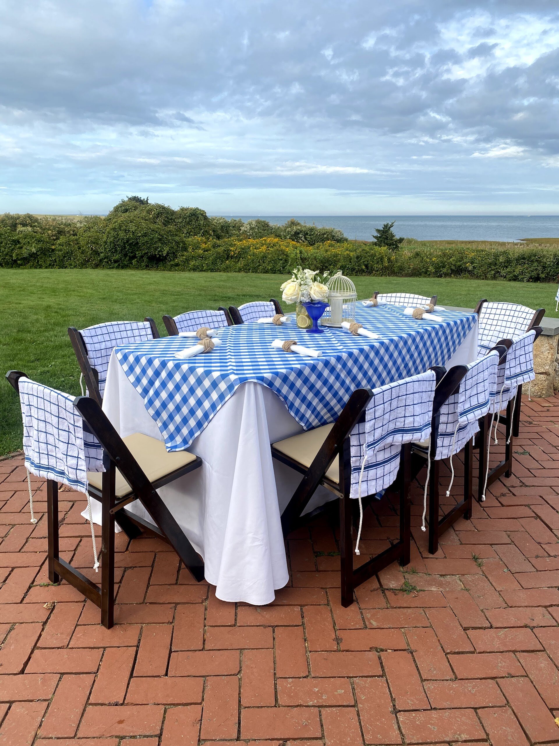 formal picnic style table in Marthas Vineyard.jpg