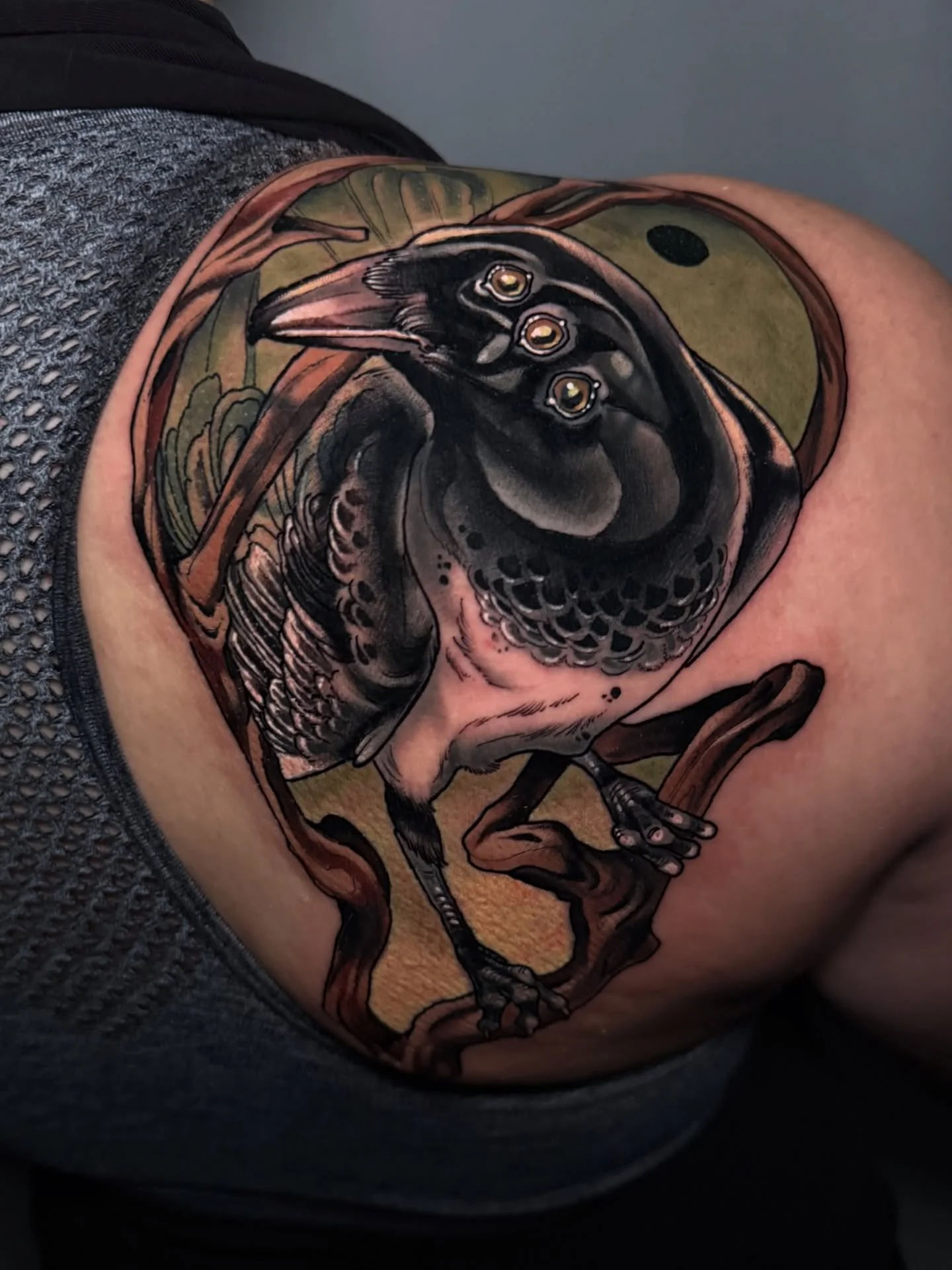 Magpie cover up for Becka! We took some inspiration from K-pop demon hunters for the 3 eyes! Thanks so much for sitting through this piece all in one shot!! You are a Tank!! Thanks for making the trip up to snag this one! 

#coverup #tattoo #akron #a