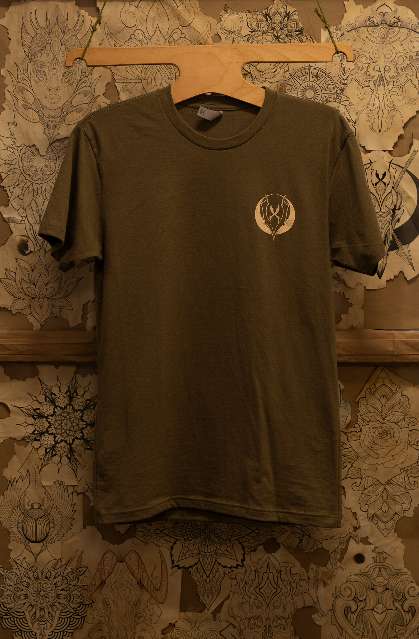 Cheko-olive-arrow-tshirt-front.jpg