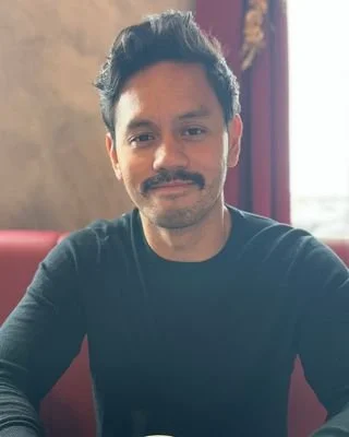 Ian Bagnas  - Therapeutic Coach and D&D Dungeon Master