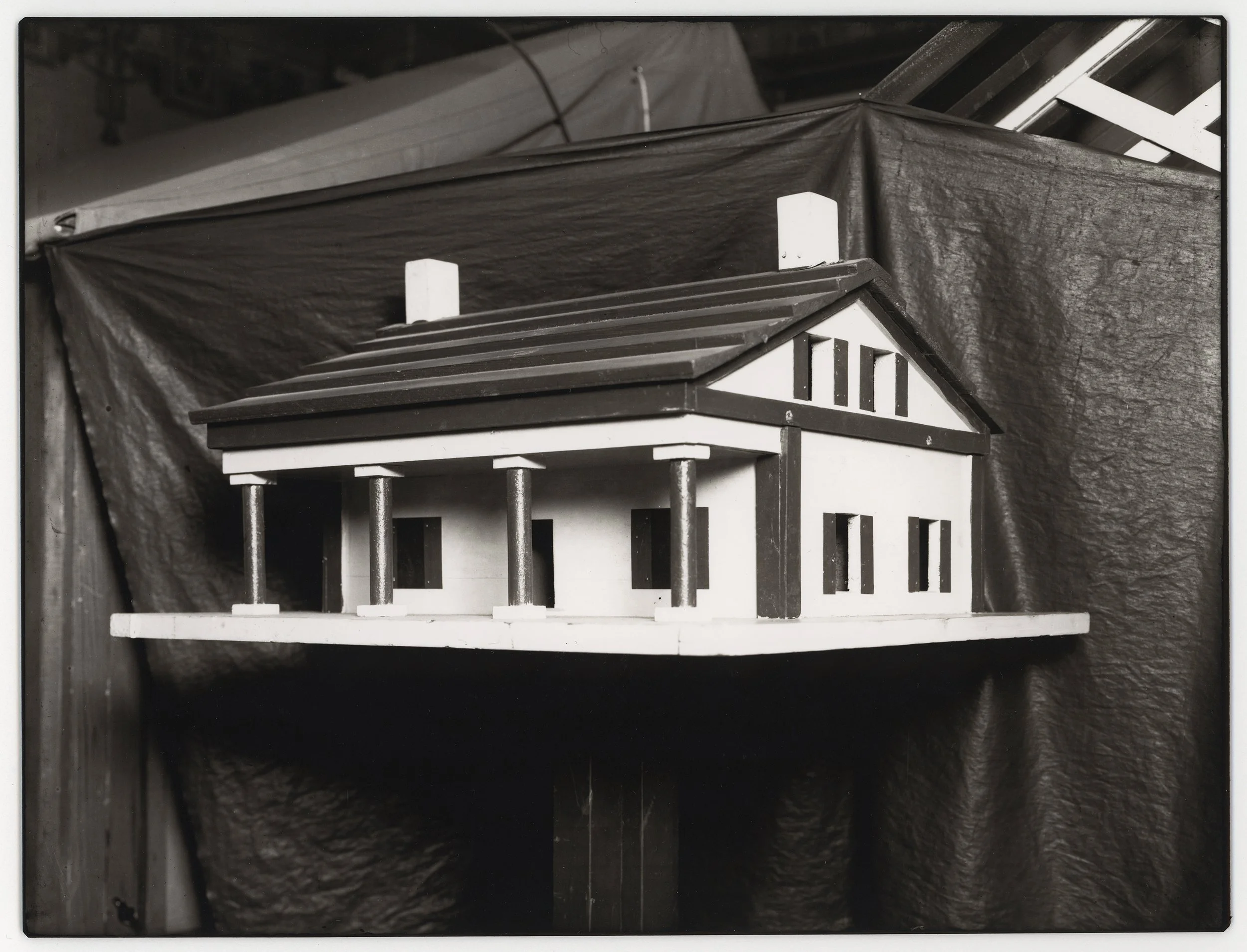 House1_300.jpg