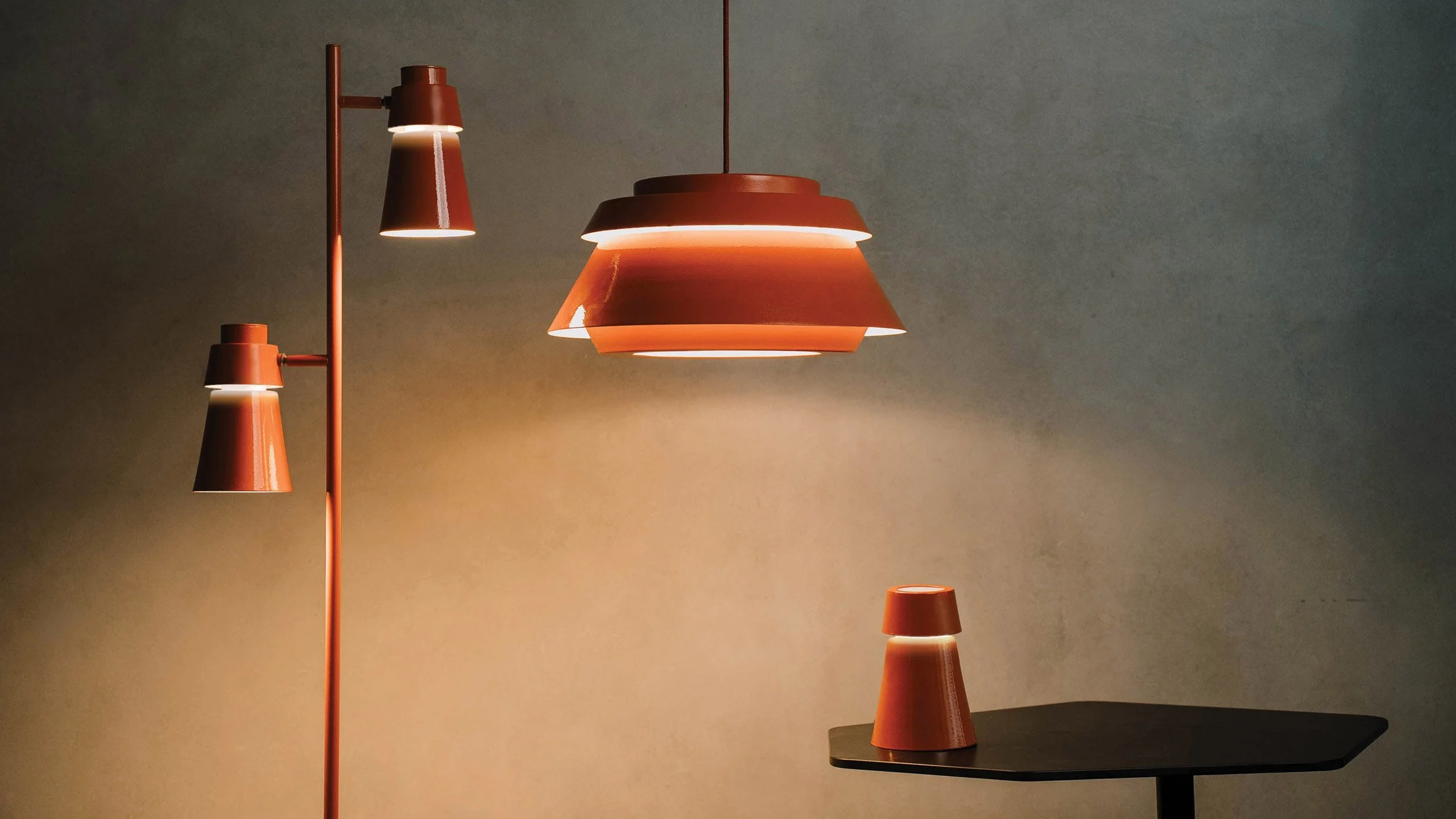 dezeen: Reflecta Lamp by Nóra Szilágyi