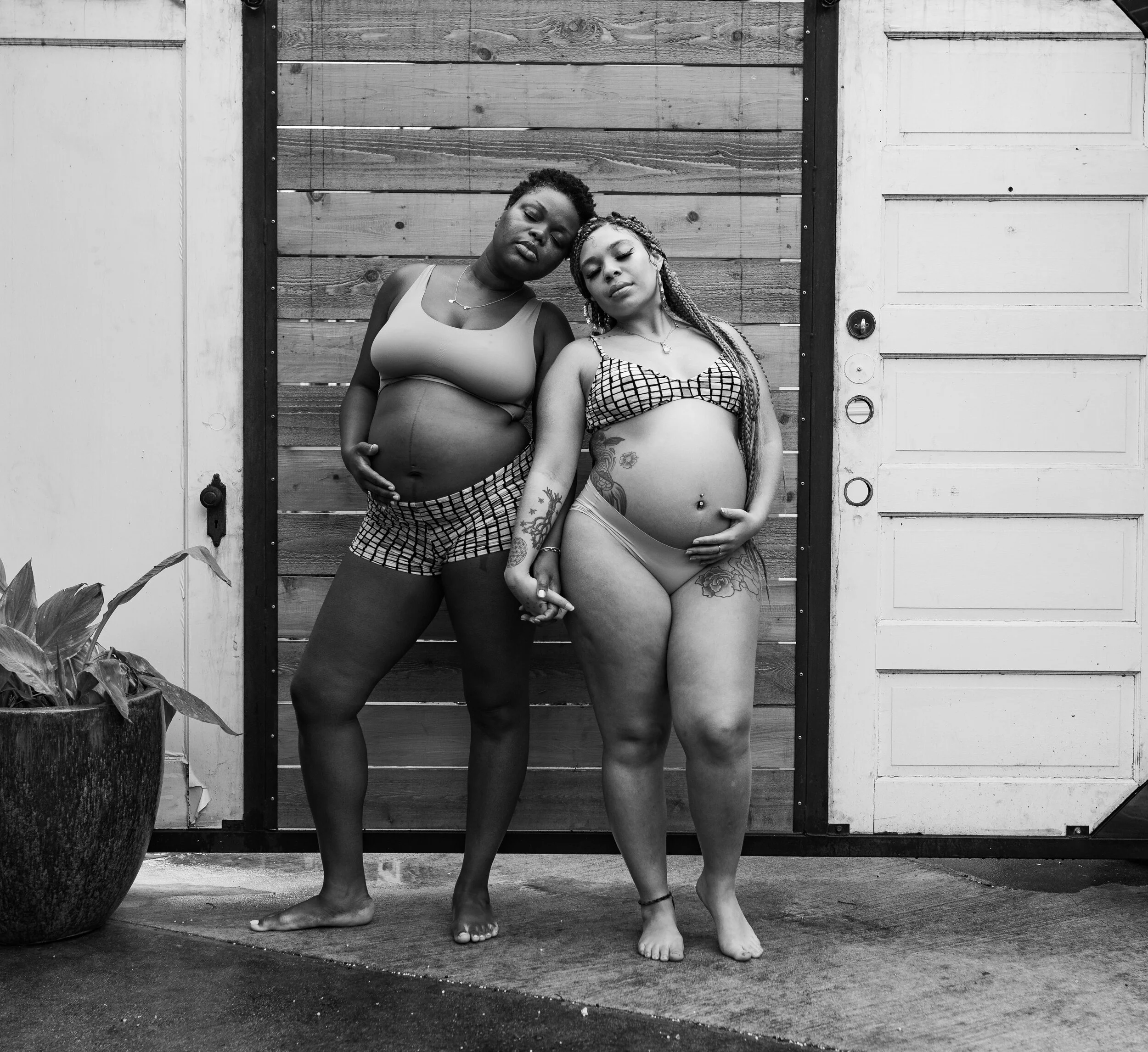 Maureen and Makaila Carrying Child, Austin, Texas, 2020. ©