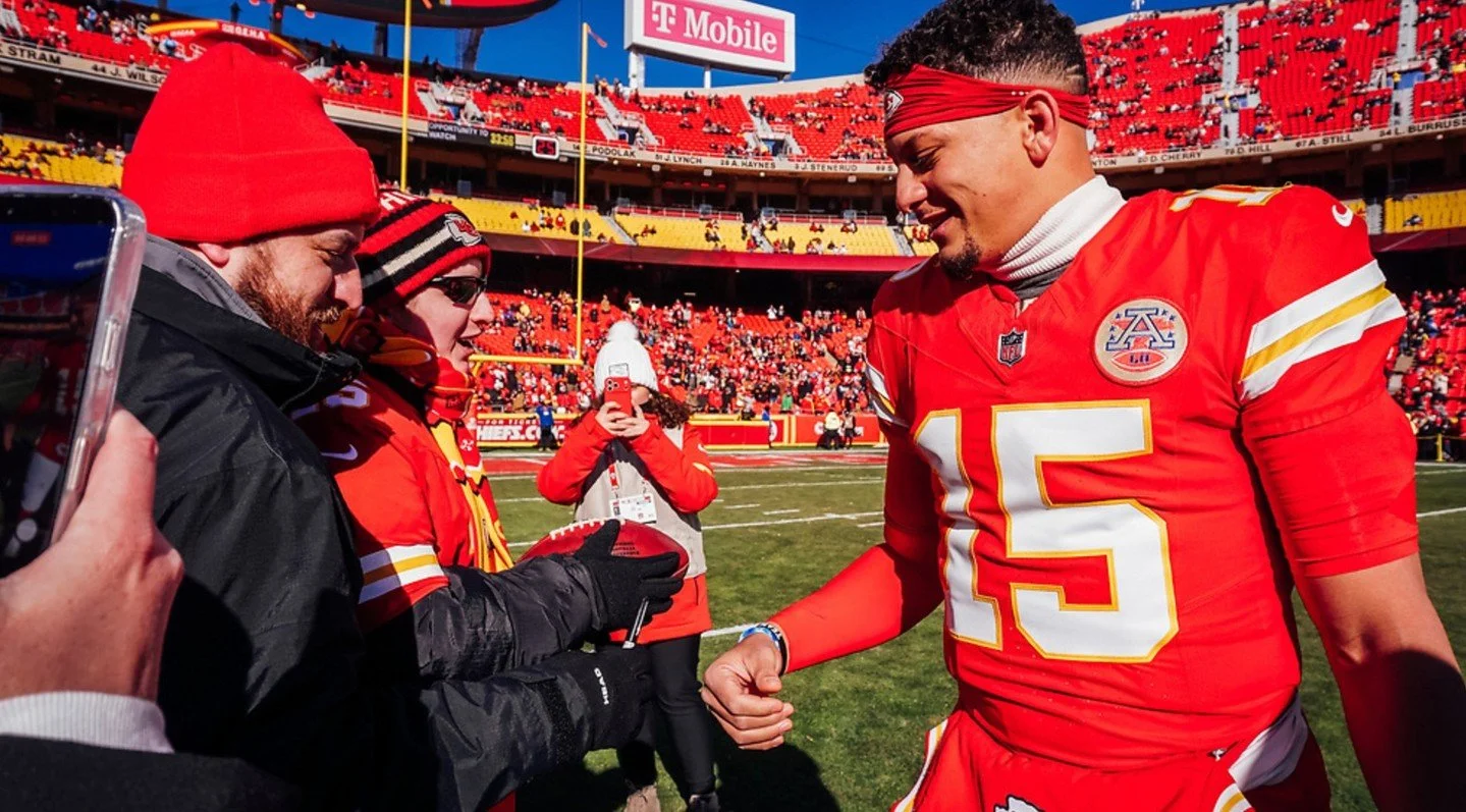 Back in December, I had the honor of photographing Bradley&rsquo;s Dream Weekend with Dream On 3 in Kansas City. It was a weekend filled with everything the city has to offer, but day two was truly unforgettable. ⚡

The morning began with a tour of t