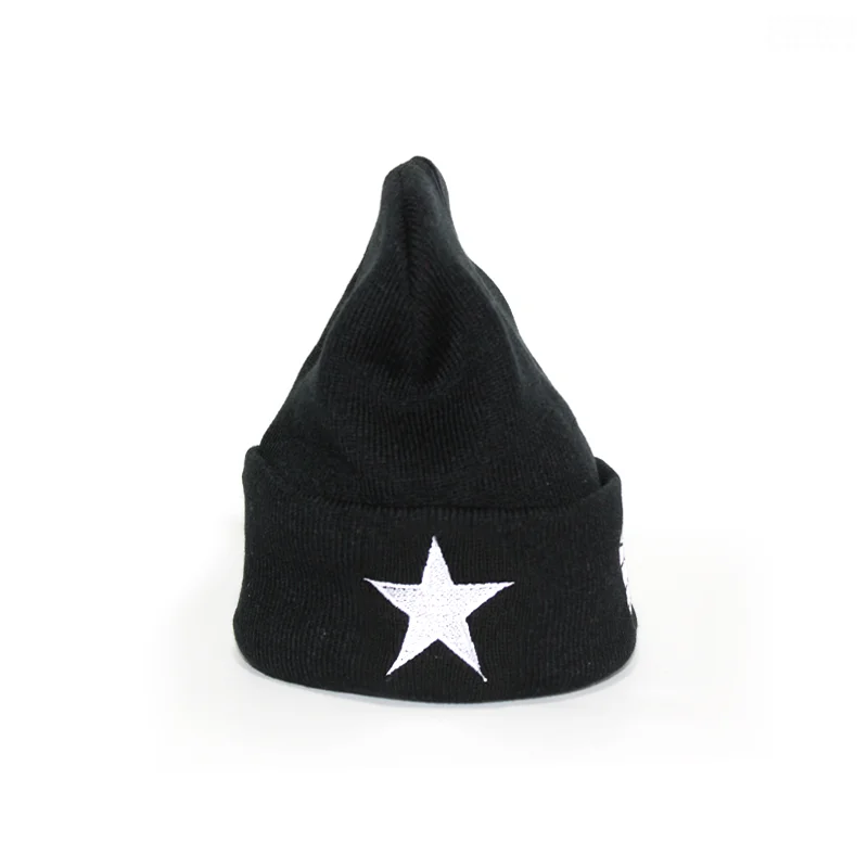 beanie_1_blk_2.jpg