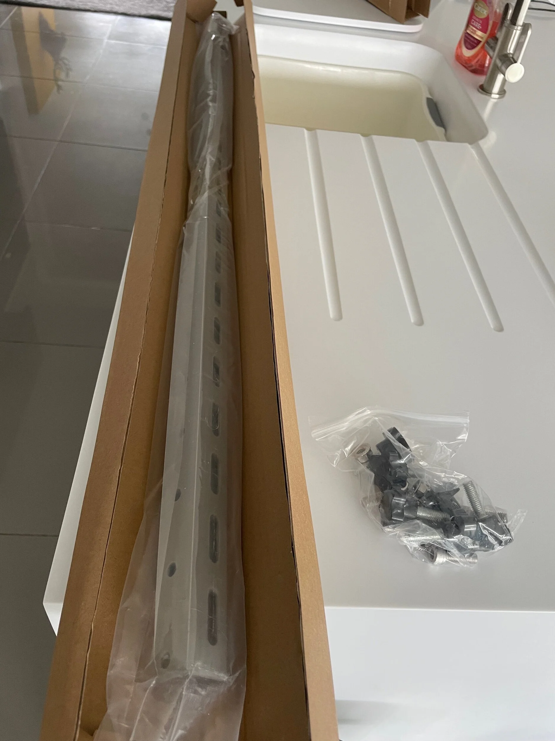 ABE4F4D2-FAA9-46DB-92B2-4C422E545FC6