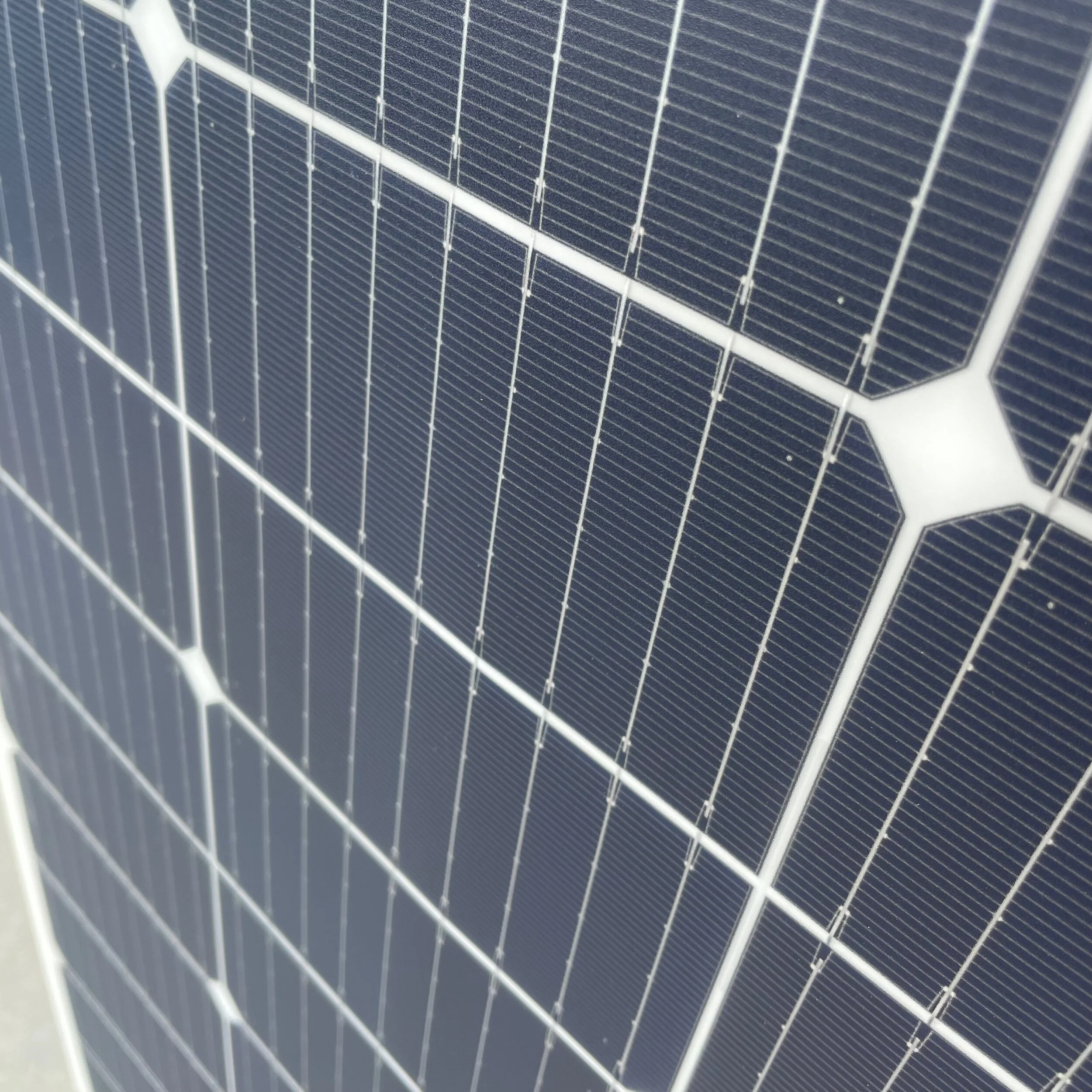 6B5C3324-0423-451F-832F-01710A62D657