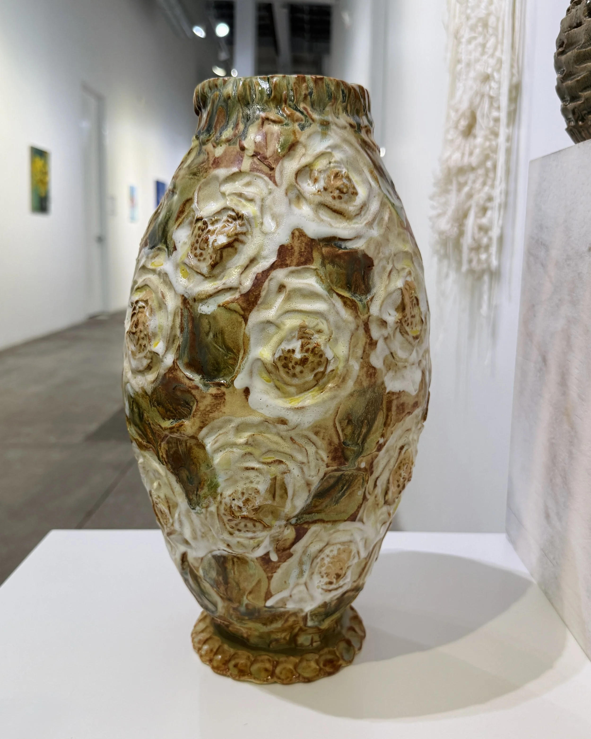 White Roses Tower Vase