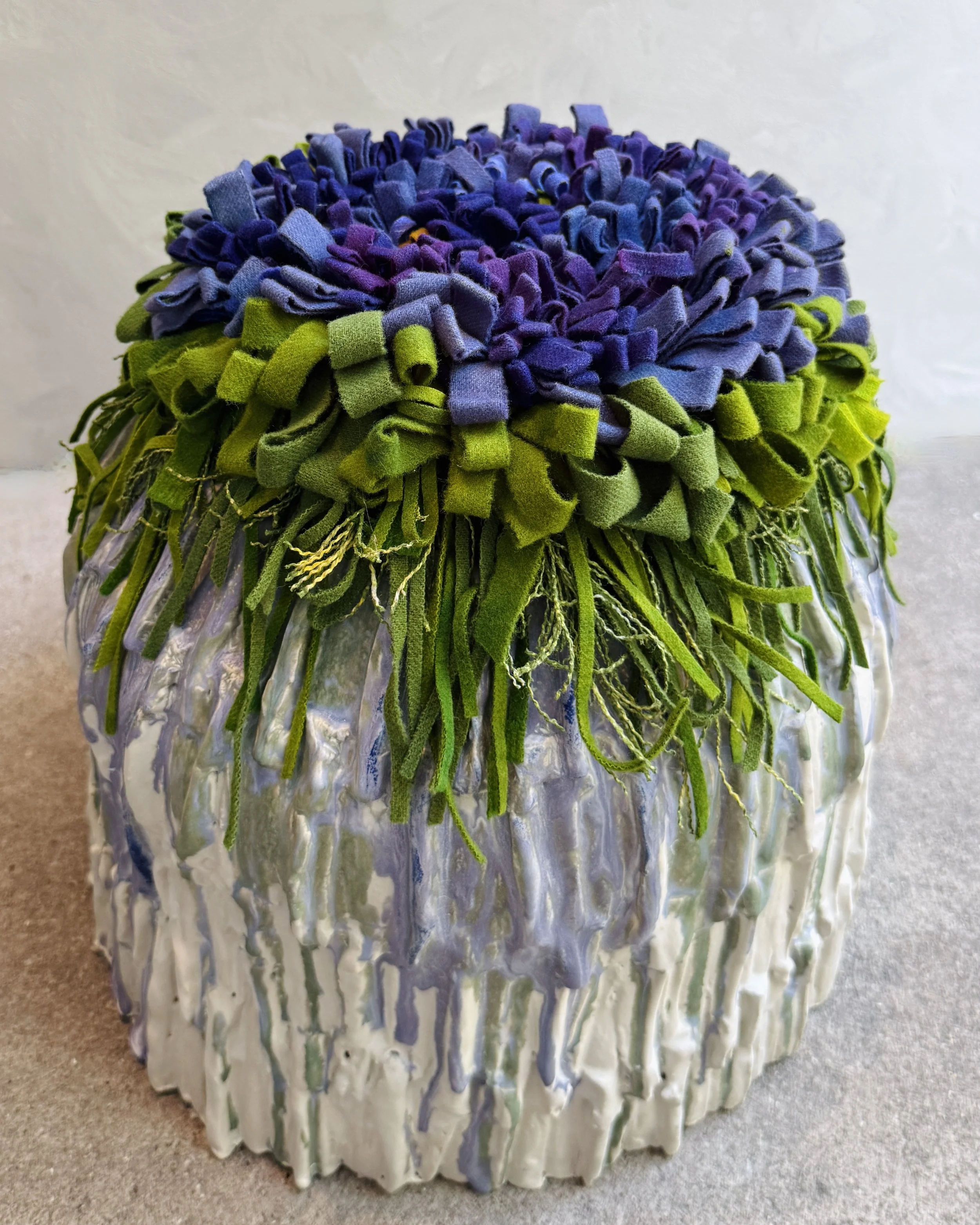 Bloom Seat in Periwinkle