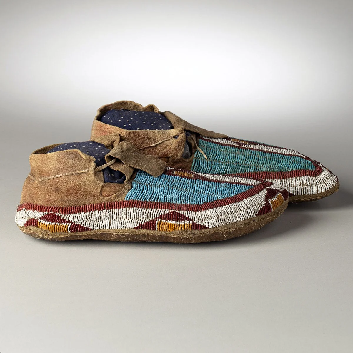 2603-Fine-Crow-Moccasins-Art-Blackburn-6.jpg