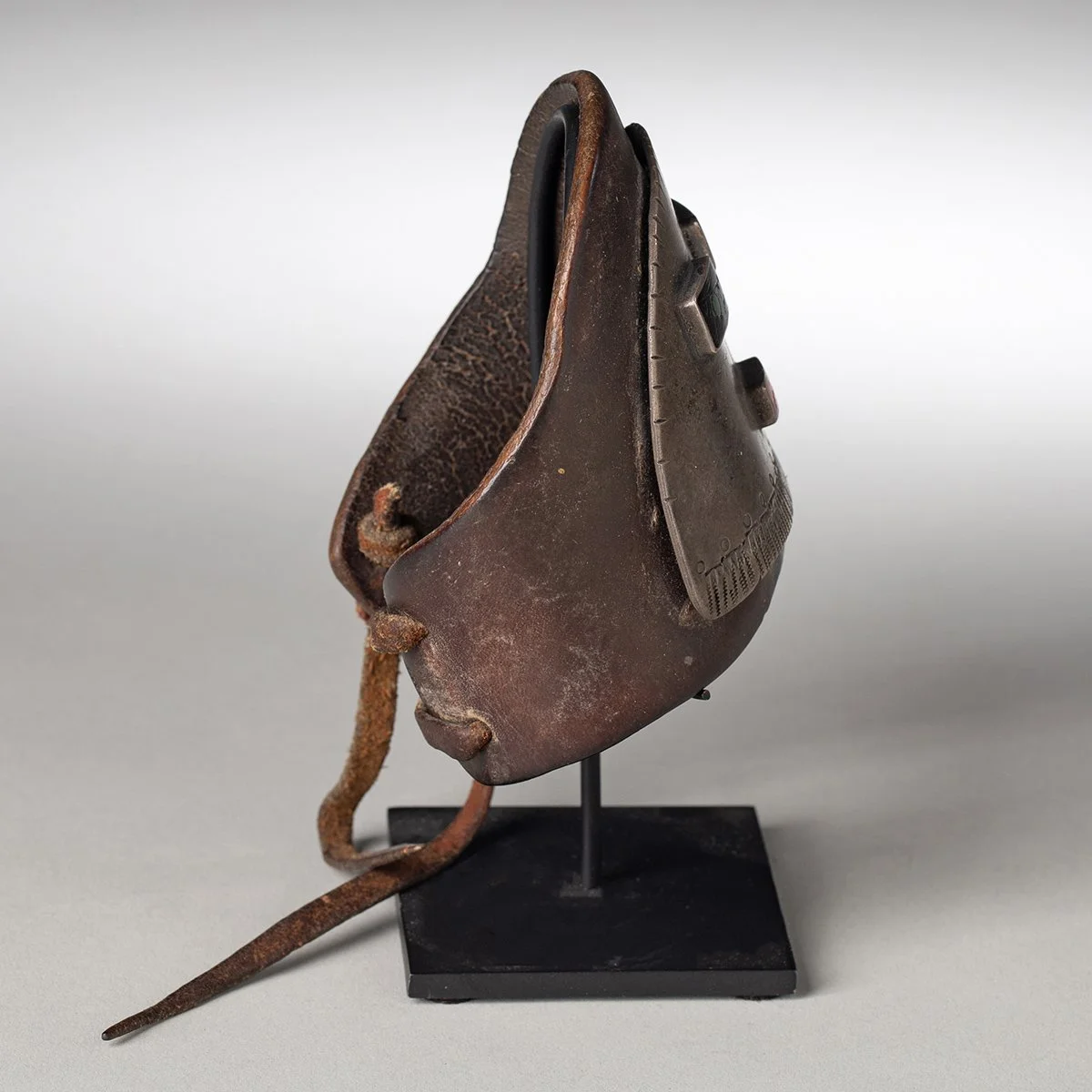 Guard-Ketoh-Bow-Guards-Native-American-Jewelry-Art-Blackburn-5.jpg