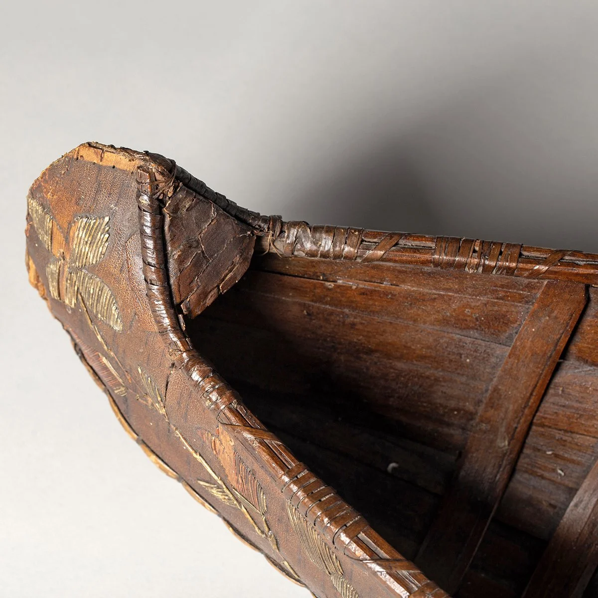 2153-Exceptional-Mi kmaq-Model-Canoe-Quillwork-Native-Amarican-10.jpg