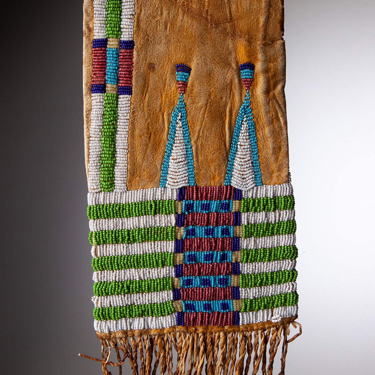 Teton-Sioux-Pipe-Bag-Beadwork-Textiles-Native-American-Art-Blackburn-6.jpg
