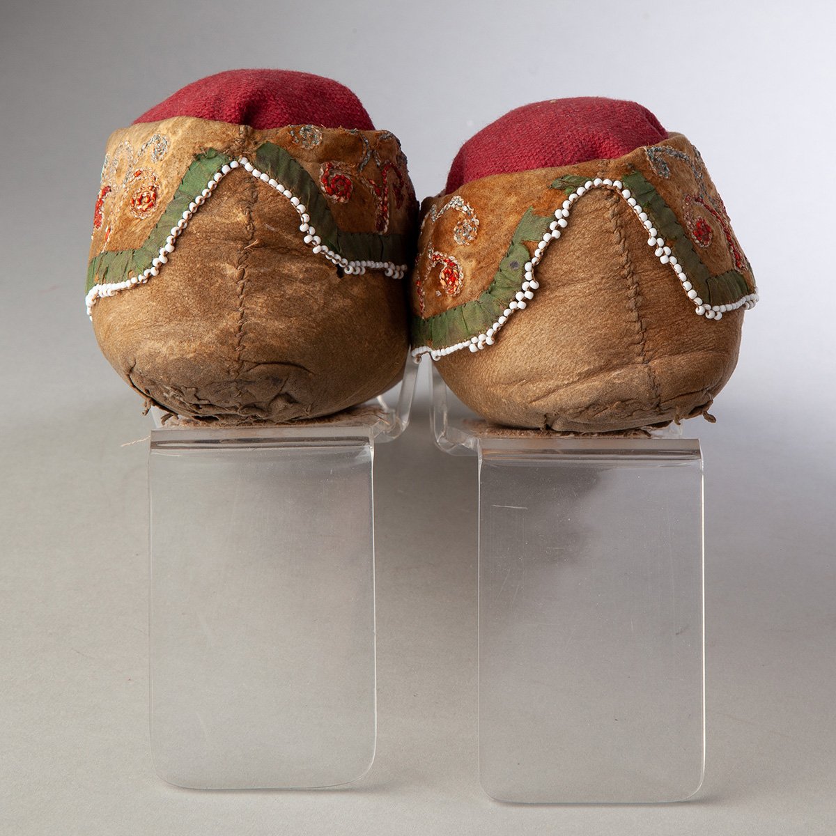 Iroquois-Quilled-Moccasins-Beadwork-Textile-Native-American-Art-Blackburn-4.jpg