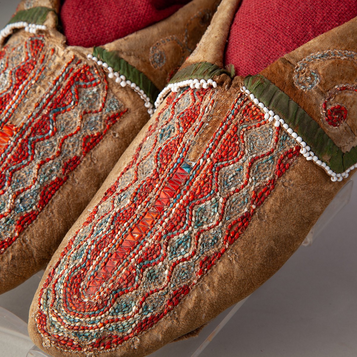 Iroquois-Quilled-Moccasins-Beadwork-Textile-Native-American-Art-Blackburn-5.jpg