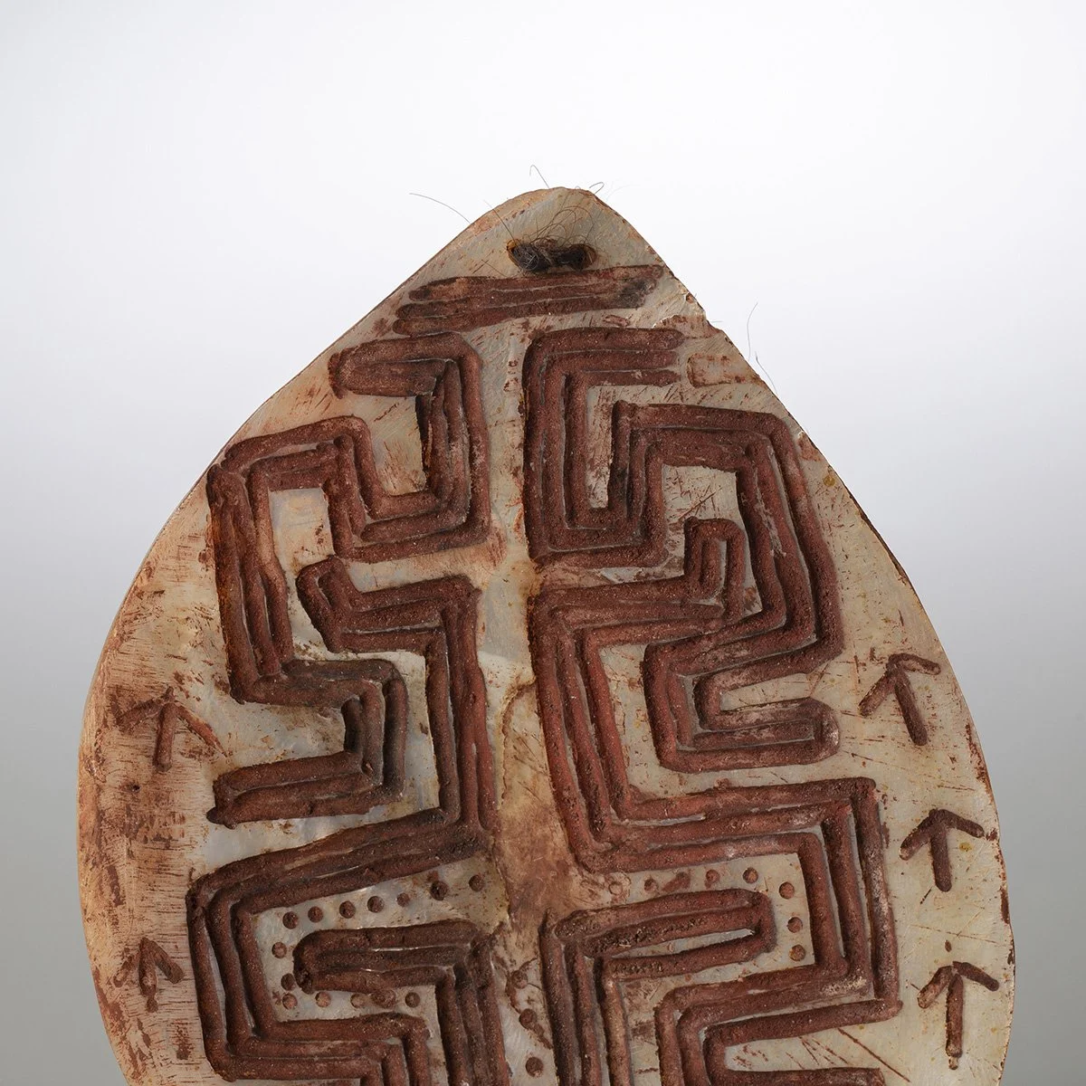 Aboriginal-Longka-Longka-Pearl-Shell-9-Oceanic-Art-Blackburn-4.jpg