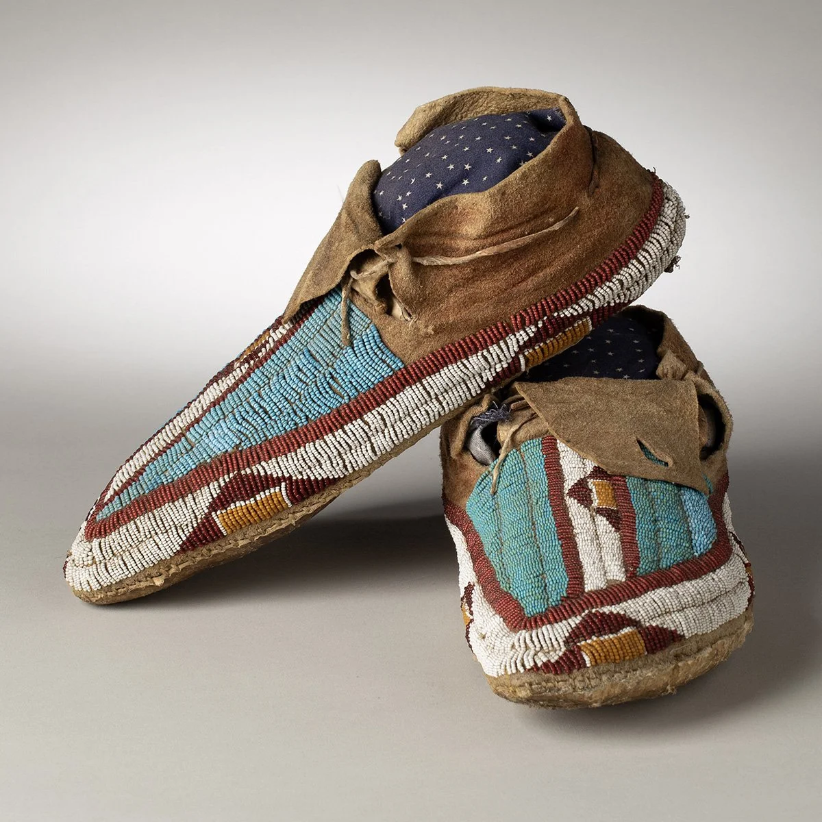 2603-Fine-Crow-Moccasins-Art-Blackburn-1.jpg