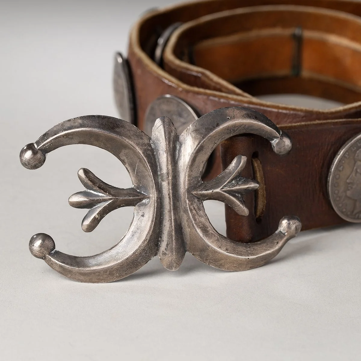 1738-Sand-Cast-Silver-Dollar-Concho-Belt-Native-American-Jewelry-Belts-Buckles-Art-Blackburn-2.jpg