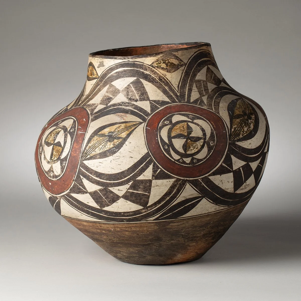 2462-Large-Early-Acoma-Four-Color-Water-Jar-Historic-Pottery-Native-American-Art-Blackburn-4.jpg