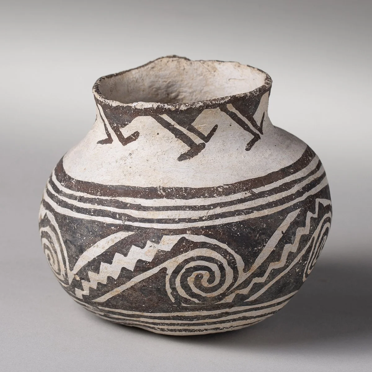 2338-Fine-Anazazi-Jug-Pre-Historic-Pottery-Native-American-Art-Blackburn-3.jpg