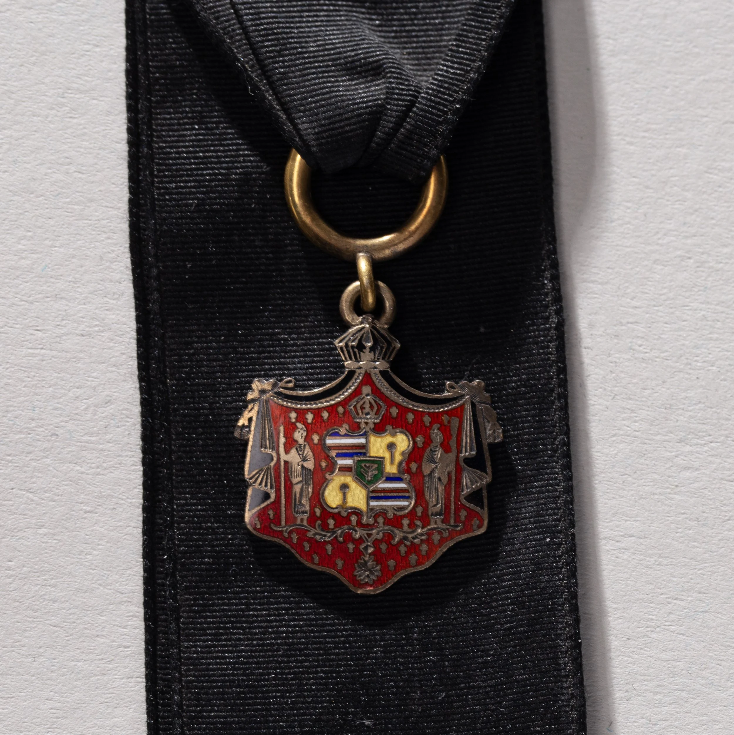 2299-Henry-Culman-Hawaii-Coat-Arms-Watch-Fob-Hawaii-Art-Blackburn-2.jpg