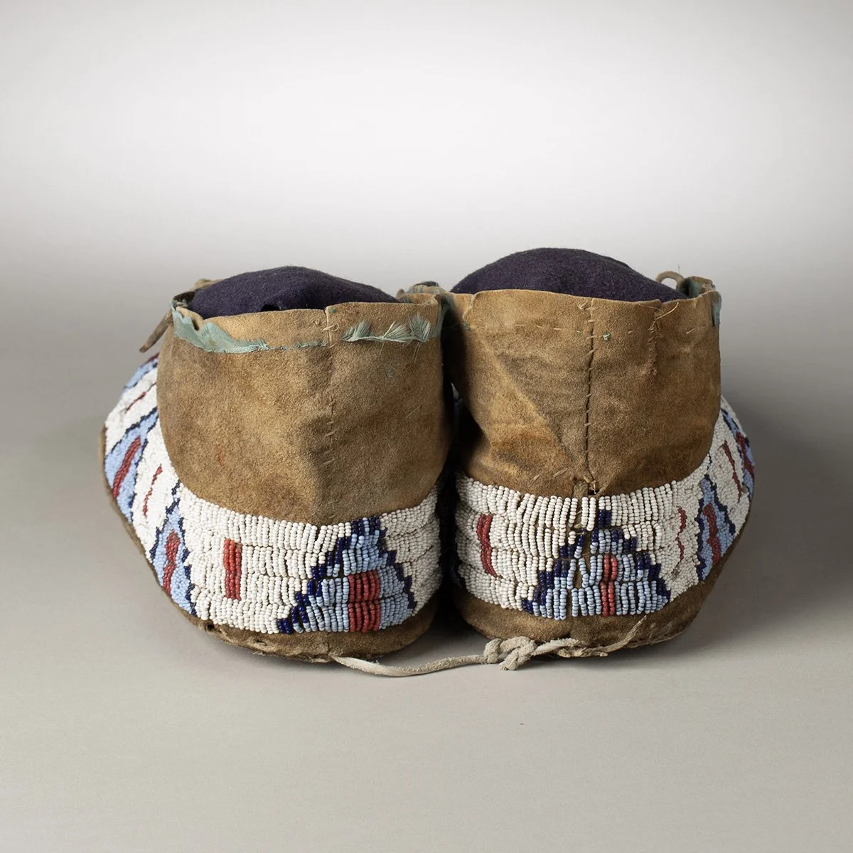 2599-Lakota-Sioux-Moccasins-Art-Blackburn-6.jpg