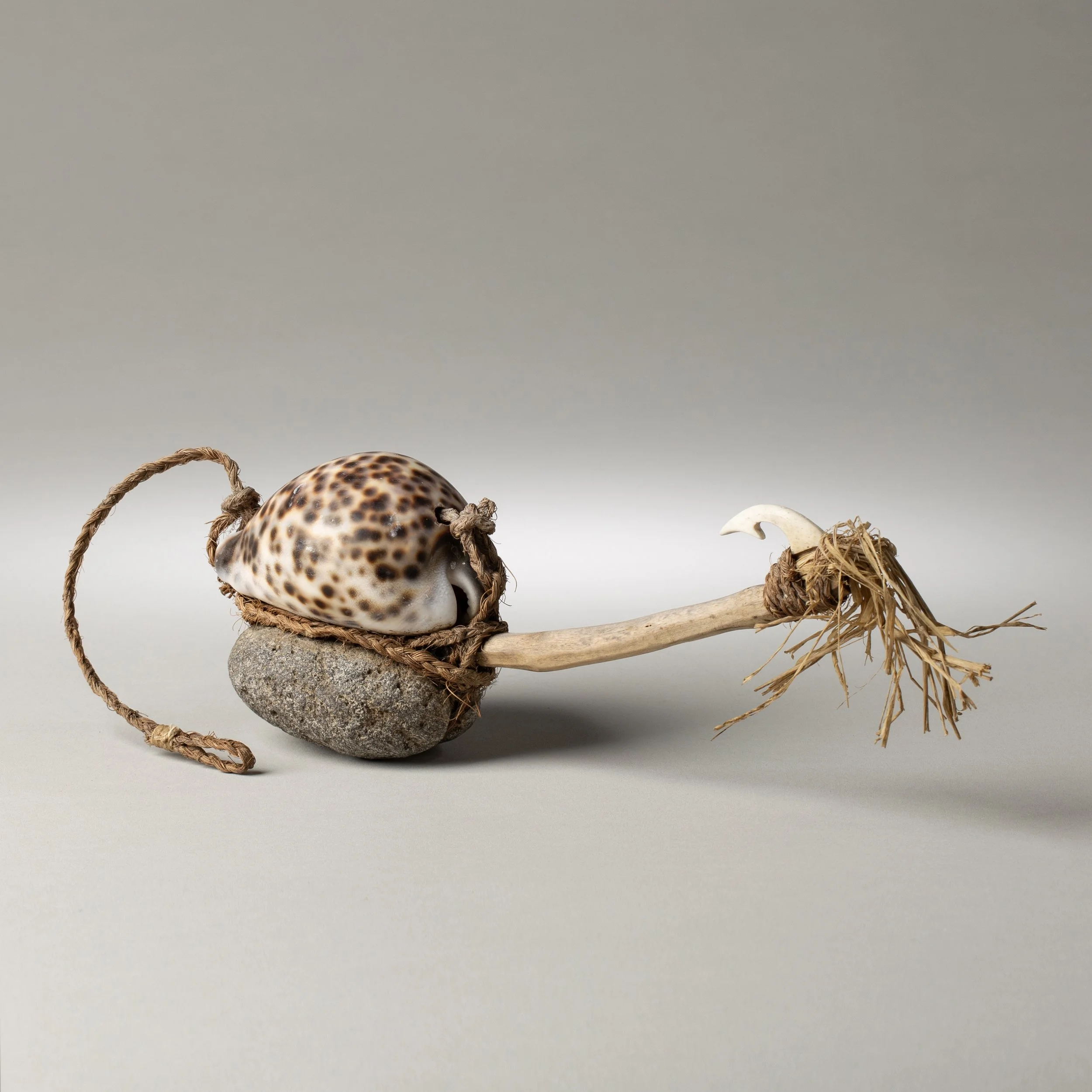 2273-Hawaii-Octopus-Lure-leho-Hawaii-Art-Blackburn-1.jpg