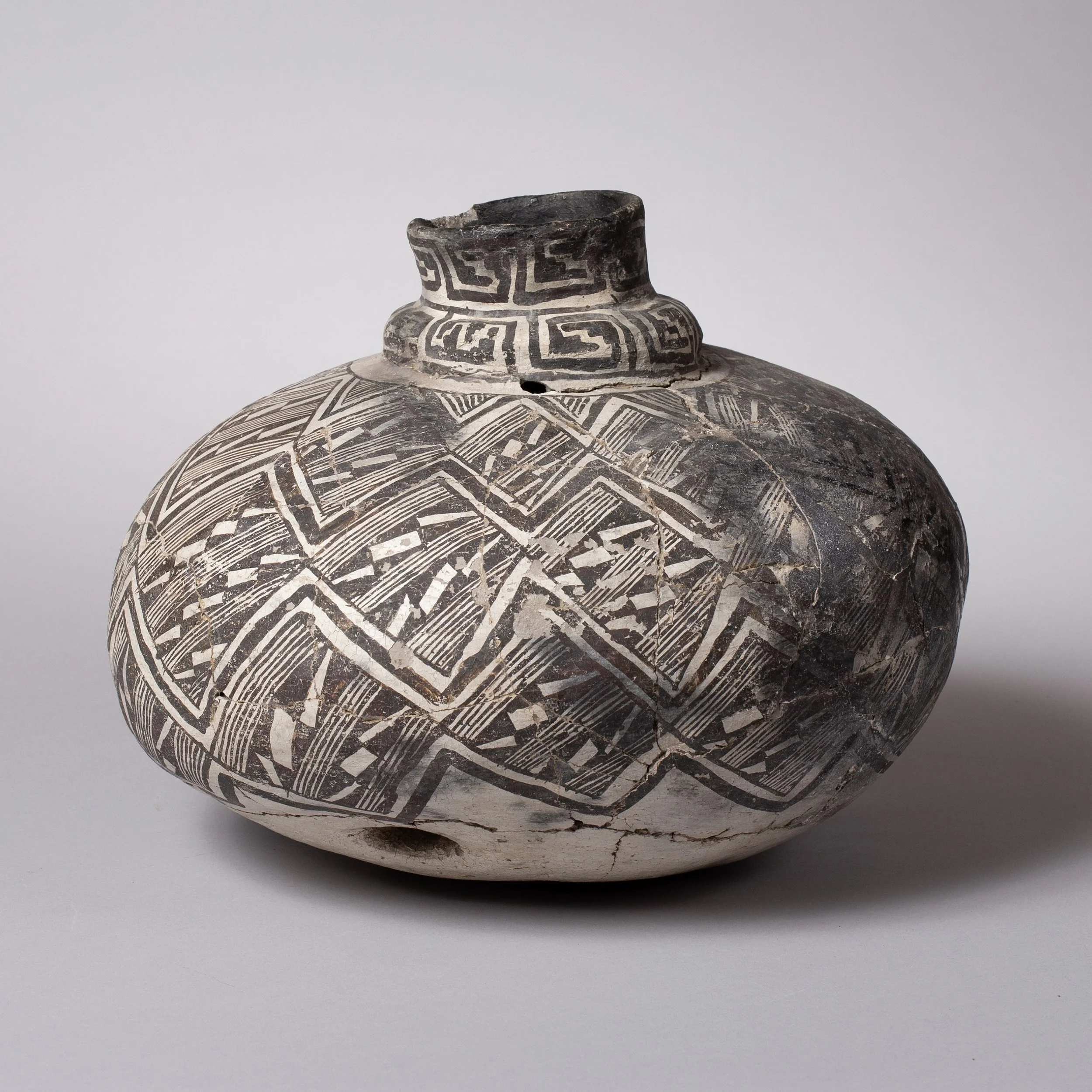 2292-Possibly-Unique-Mimbres-Geometric-Olla-Mimbres-Native-American-Art-Blackburn-1.jpg