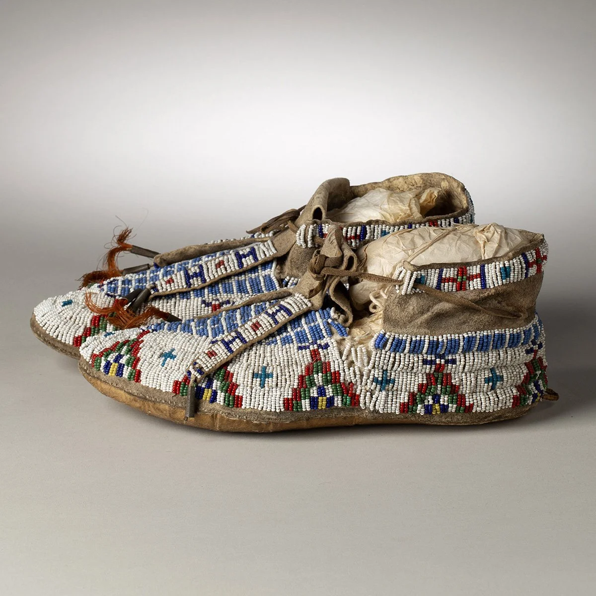 2608-Superb-Gros-Ventre-Moccasins-Art-Blackburn-4.jpg