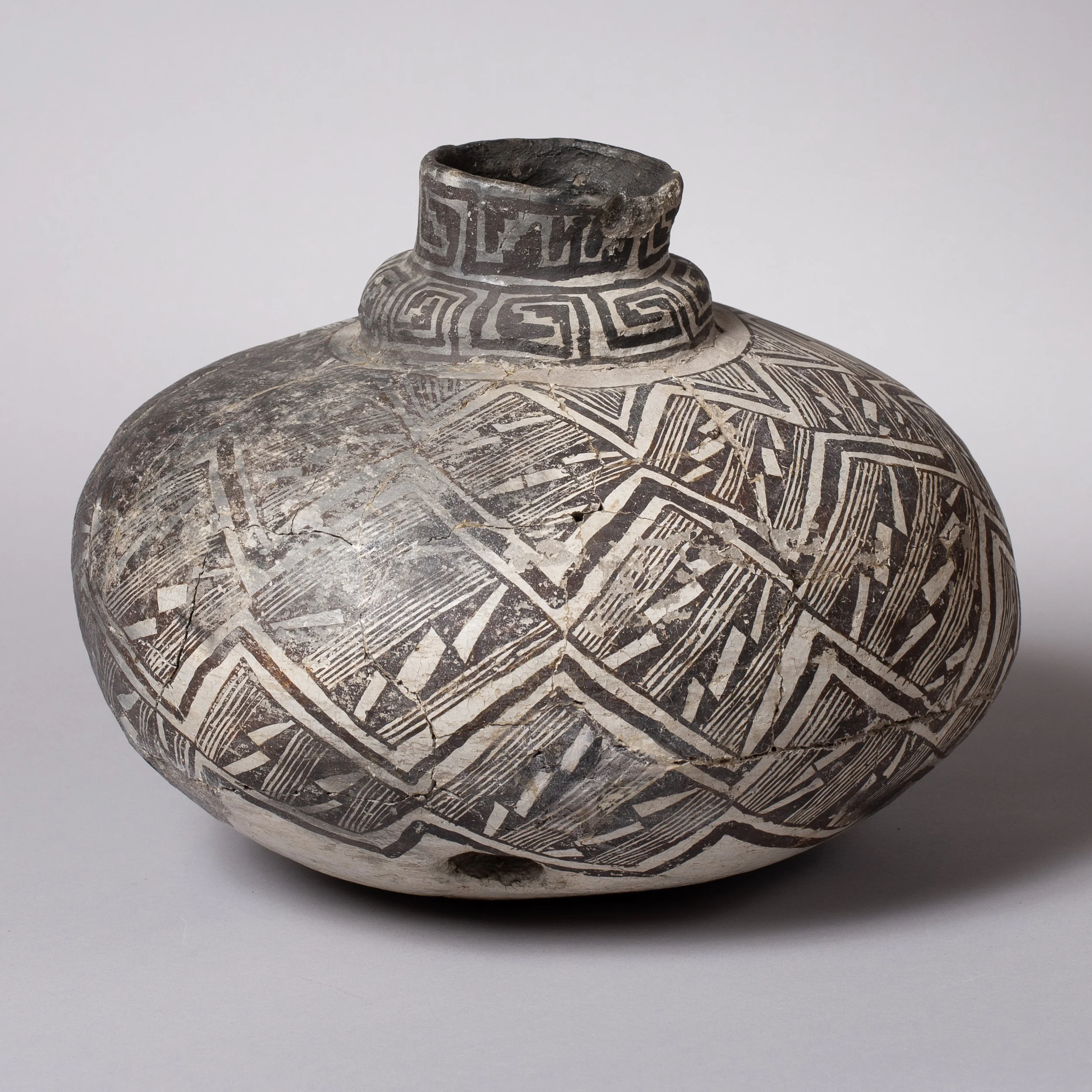 2292-Possibly-Unique-Mimbres-Geometric-Olla-Mimbres-Native-American-Art-Blackburn-3.jpg