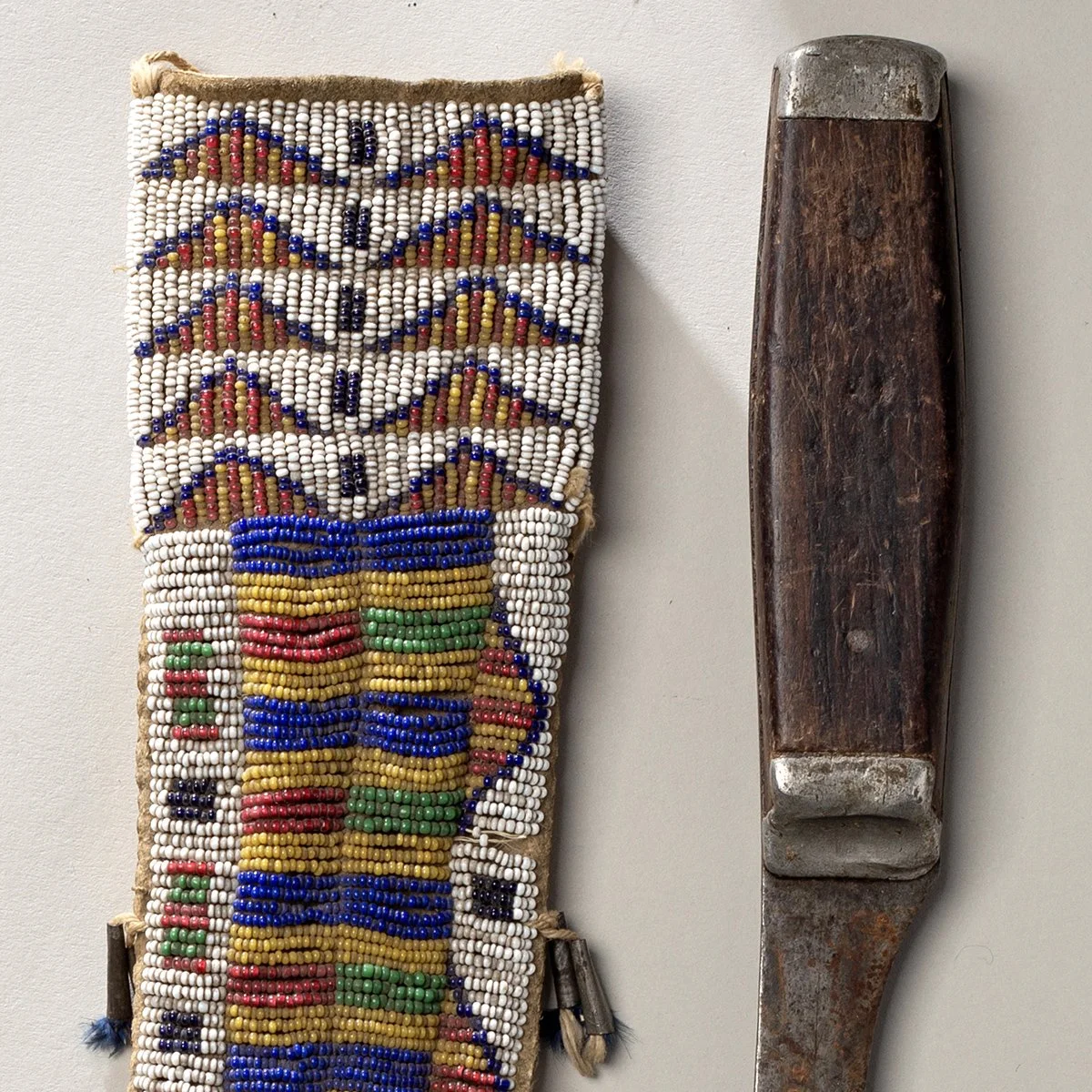 2226-Fine-Sioux-Knife-Beadwork-Quillwork-Native-American-Art-Blackburn-4.jpg