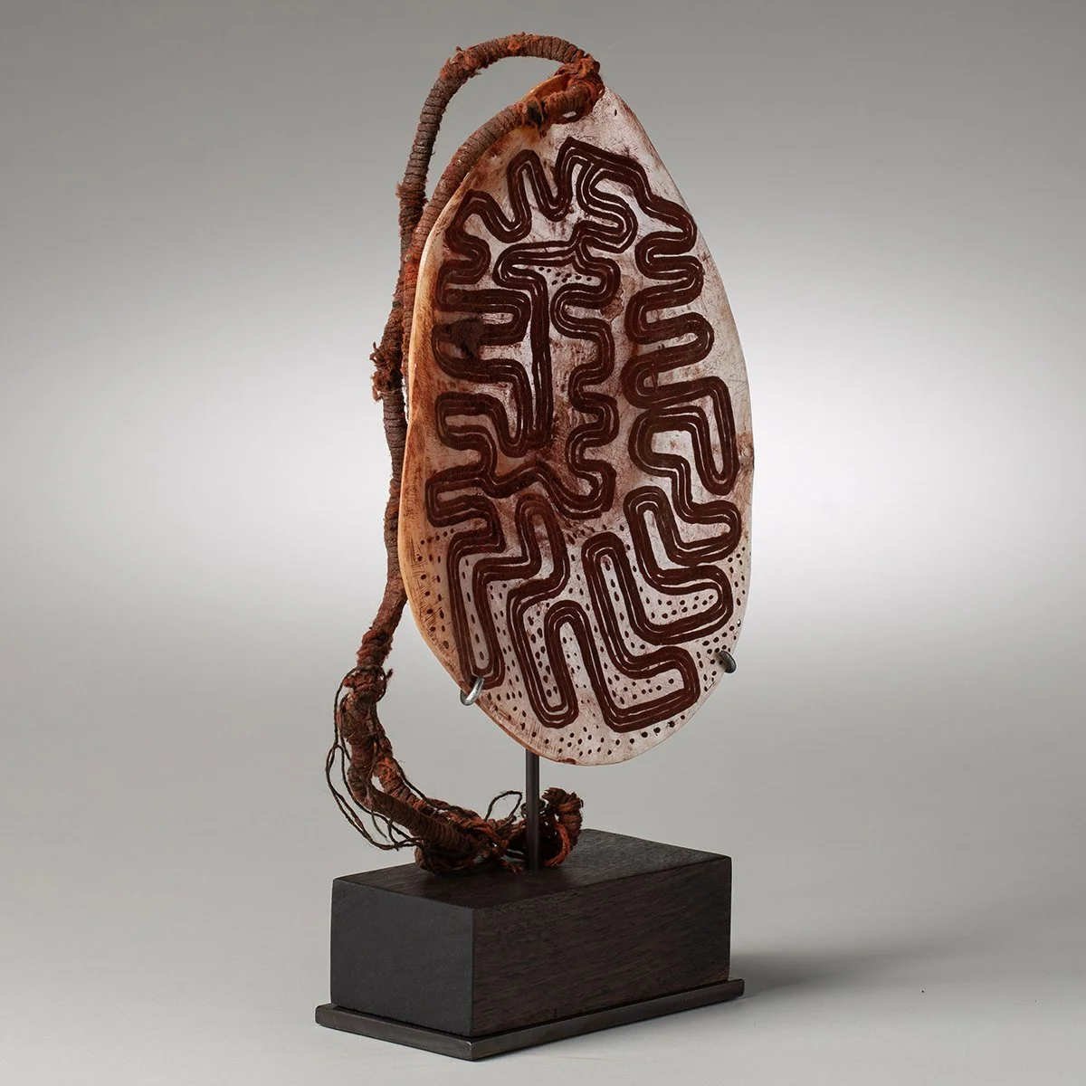 1674-Massive-Aboriginal-Longka-Longka-Pearl-Shell-Oceanic-Art-Blackburn-7.jpg