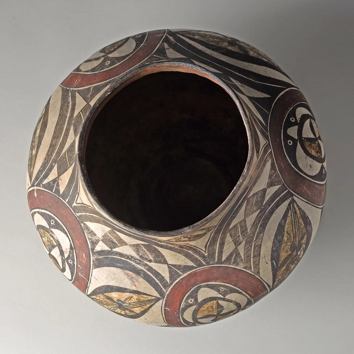 2462-Large-Early-Acoma-Four-Color-Water-Jar-Historic-Pottery-Native-American-Art-Blackburn-6.jpg