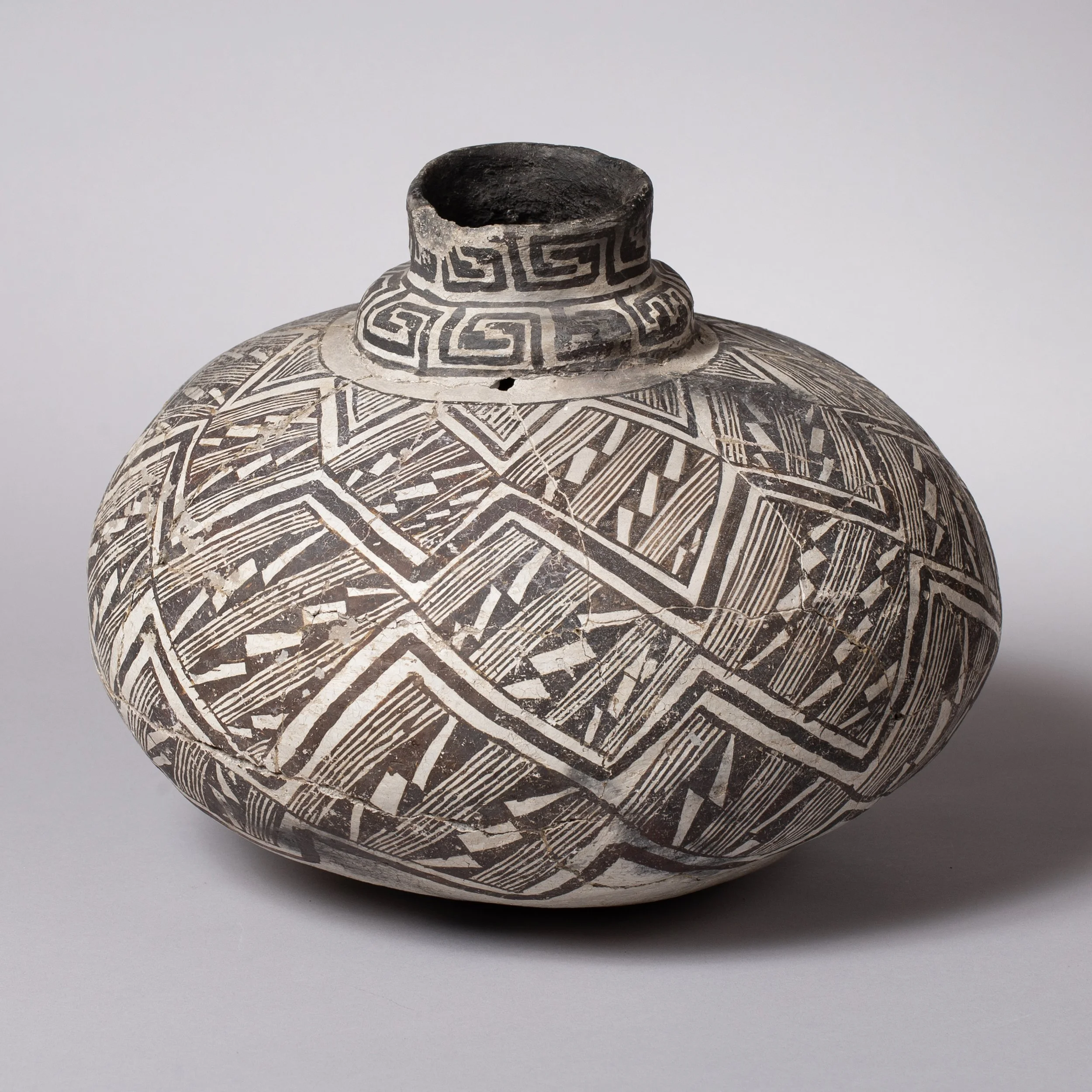 2292-Possibly-Unique-Mimbres-Geometric-Olla-Mimbres-Native-American-Art-Blackburn-4.jpg